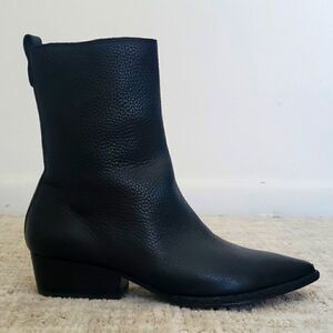 Calvin Klein Jeans | Pebble Leather KiKi Booties